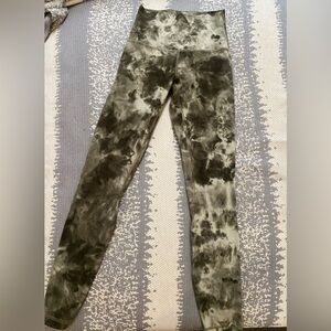 Lululemon Diamond Dye Align‎ Light Sage and Olive 25”